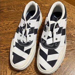 Nike Jordan Black and White Geometric Men's Shoes